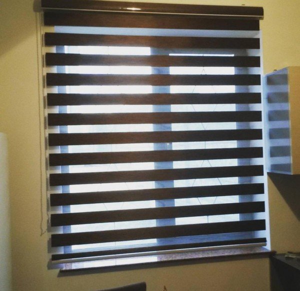 Подробнее о статье Горизонтальные жалюзи, каштановые